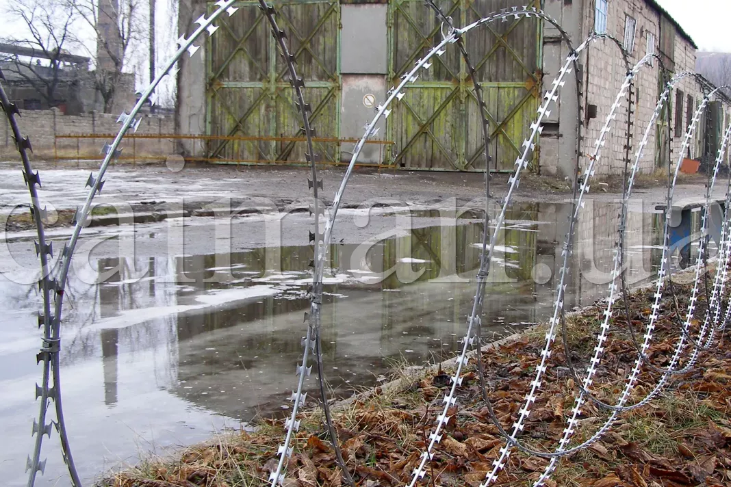 Фото плоского загородження Єгоза-Супер 750