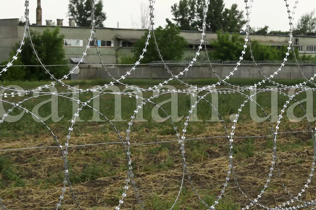 Високовуглецевий натяжний дріт та плоский бар'єр Єгоза